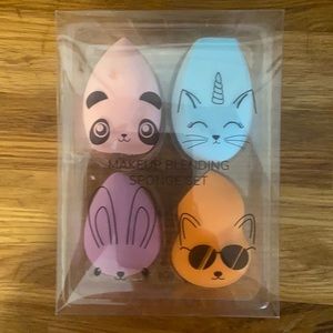 Makeup blending sponge set